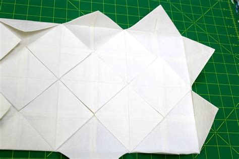 Cathedral Window Quilting Tutorial 的图像结果