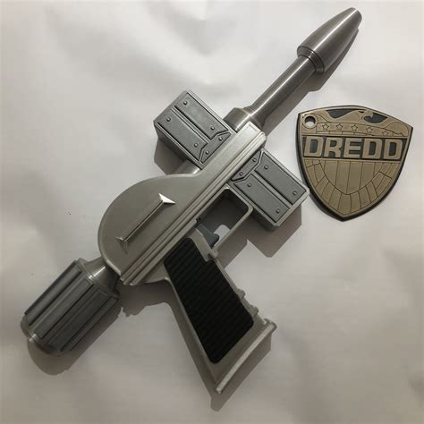 Judge Dredd Mk 1 Lawgiver Handgun 3D model 3D printable | CGTrader