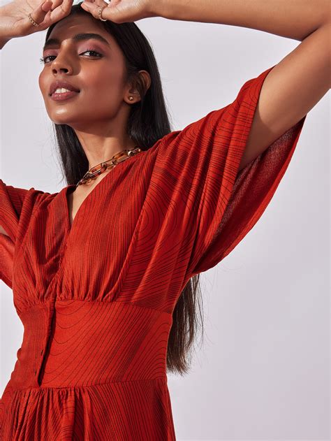 Buy Rust Wave Print Midi Dress Online | The Label Life