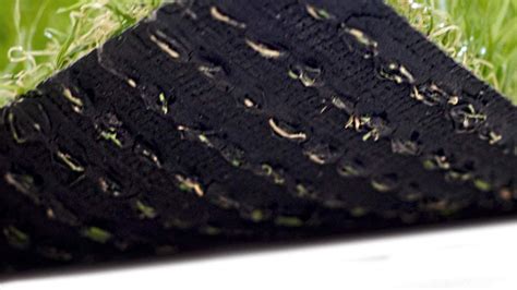 El césped artificial más vendido en Amazon con el que decorar el jardín ...