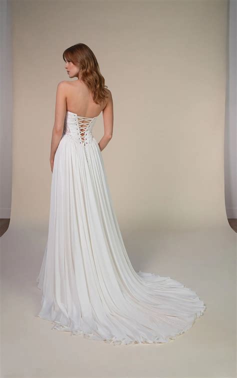 Boho Strapless Wedding Dress with Cat-Eye Neckline