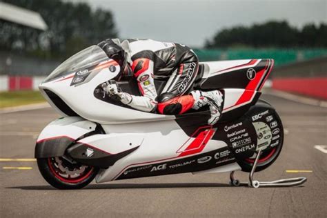 FASTEST ELECTRIC MOTORCYCLE: It has a huge hole in it, and it is faster ...