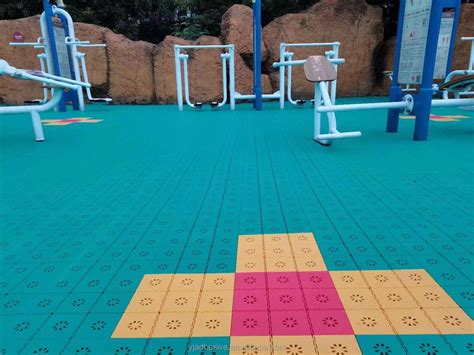 Interlocking Sports Flooring Tiles Plastic Flooring Tiles for Sports ...