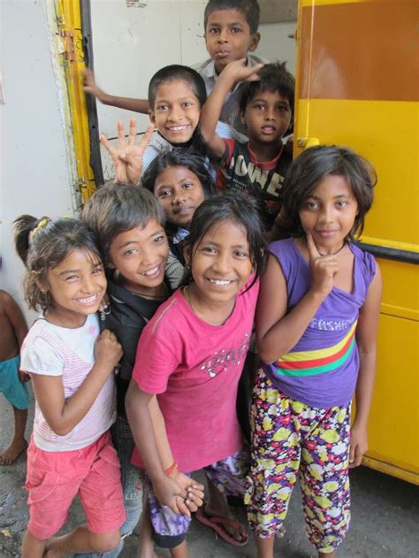 This School Goes Door-To-Door, To Roads, Railway Stations To Educate ...