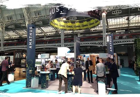 Genesis 3D Design: Customer Reviews, Stands and Services