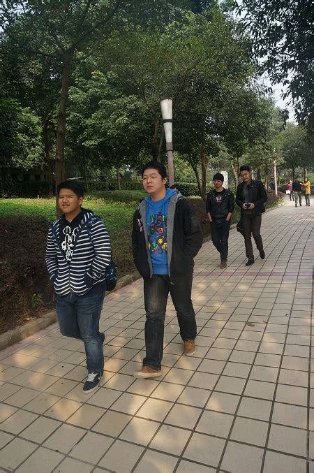 学生日常学习与生活-重庆大学出国留学预备中心