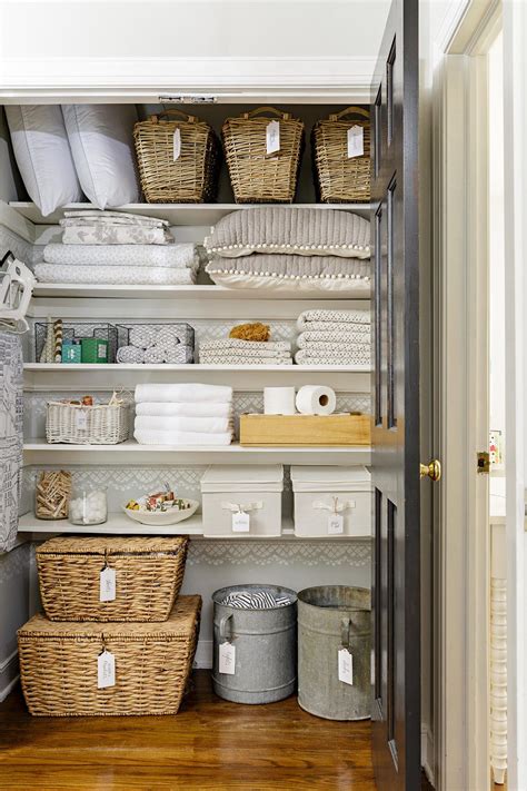 12 Linen Closet Organization Ideas for Easy Access to Essentials