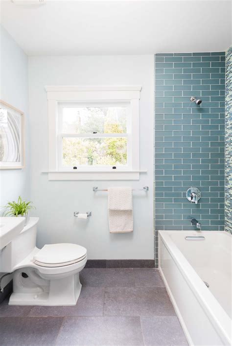Smart Small Bathroom Layout Ideas to Maximize Space