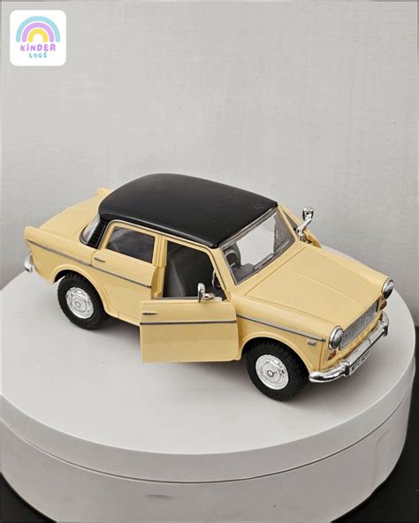 Fiat Premier Padmini Classic Car With Openable Doors (Cream) - Buy At ...