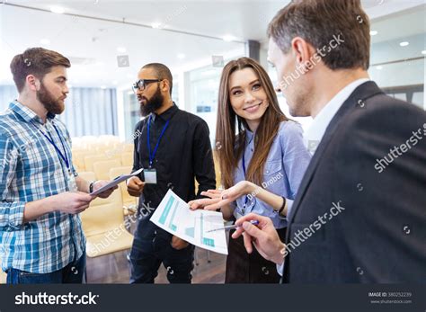 People Standing in Open Group 的图像结果