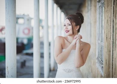 Hot Bride 的图像结果
