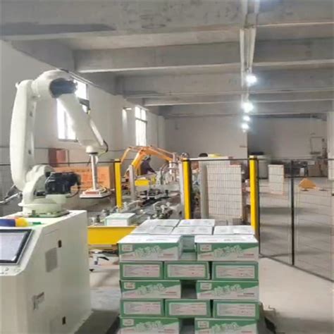 Robot Using Carton Box 的图像结果