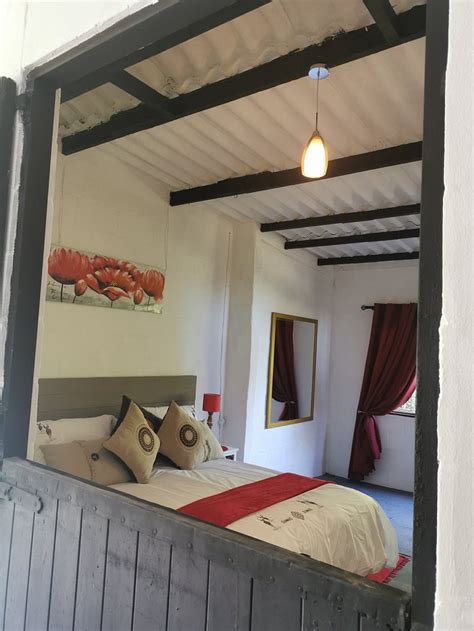 APRON STRINGS PE (Port Elizabeth) - Guesthouse Reviews & Photos ...