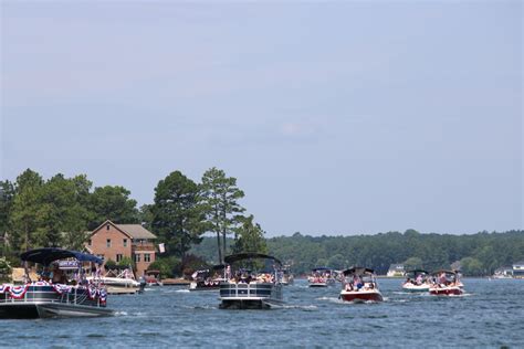 Seven Lakes Sights: Anchors Aweigh, Boaters Celebrate Independence Day ...