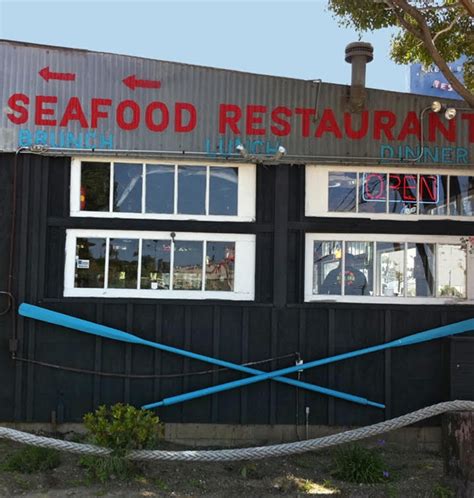 RL Mag - The Malibu Insider’s Guide