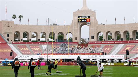 Iowa football unsportsmanlike conduct penalty cements win for USC