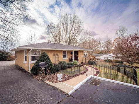 4512 Pennington Ave, Evansville, IN 47712 | Homes.com