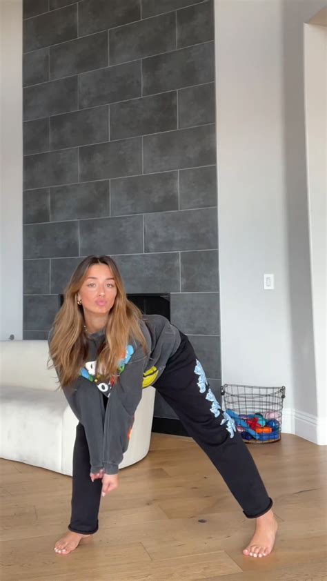 Sadie Mckenna's feet