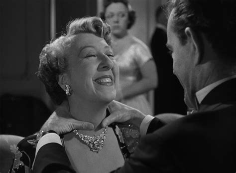 Image gallery for Strangers on a Train - FilmAffinity