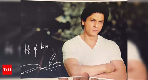 Shah Rukh Khan gifts a handwritten thank you note and an autographed ...