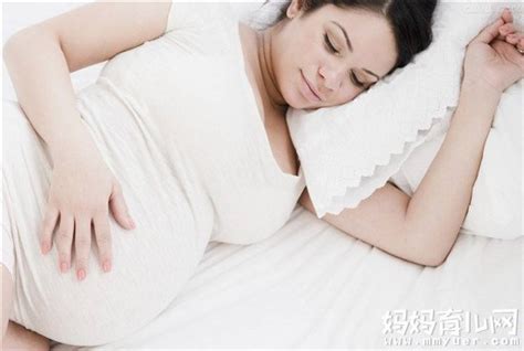 孕妇睡什么床有讲究 3分钟科普孕妇可以睡席梦思吗 - 妈妈育儿网