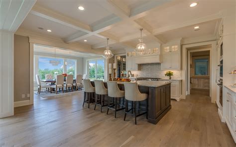 Open vs Closed Kitchen Floor Plans: Pros, Cons & Layout Tips