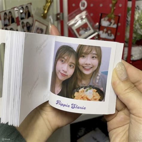 Hand-flip photo album making experience - Klook India