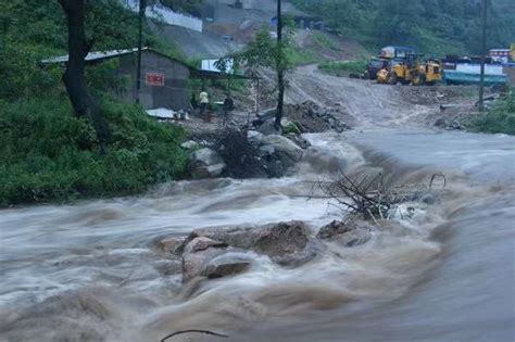 四川凉山州金阳县境内发生自然灾害 成功搜救79人另有6人正在搜救-大河新闻