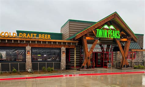 Twin Peaks Restaurant Locations