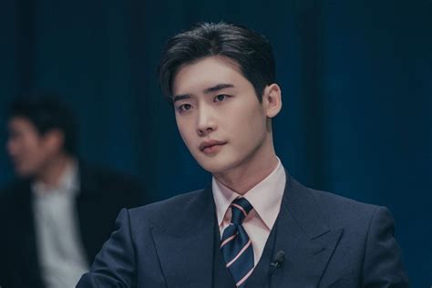 Các kiểu tóc hot nhất của Lee Jong Suk | AllThingsBeauty