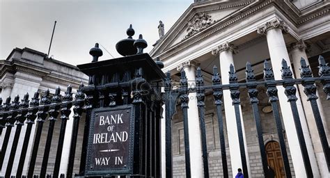 爱尔兰银行（Bank of Ireland）升级品牌logo