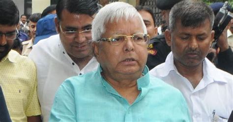 Lalu Yadav predicts early Lok Sabha polls, attacks cow vigilantism