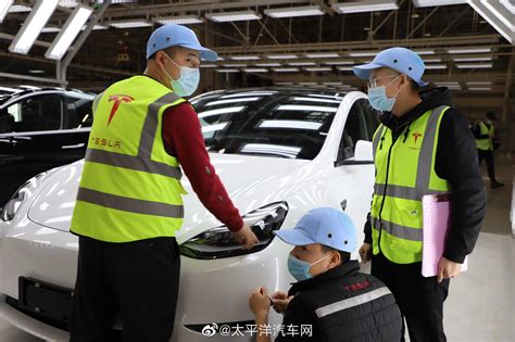 据说特斯拉上海超级工厂的产能现已达25万辆每年……-新浪汽车