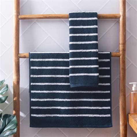 Buy Bath Towels Online @ Best Prices in India | Home Centre