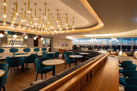 Access Plaza Premium Lounges Through Priority Pass Again