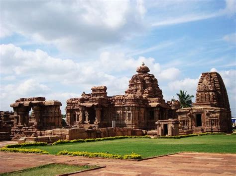 Top 7 Tour Packages from Bangalore - Hello Travel Buzz