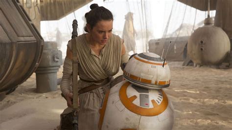 Star Wars: The Force Awakens Concept Art Shows the Death Star Ascending ...