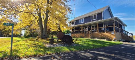 Niagara Falls House Vacation Rentals - Ontario, Canada | Airbnb
