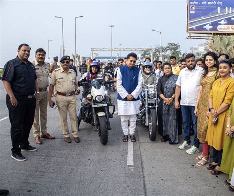 Road Safety Rally in Mumbai flagged off by Maharashtra Cabinet Minister ...