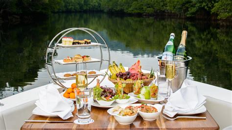 Al Fresco Dining 的图像结果