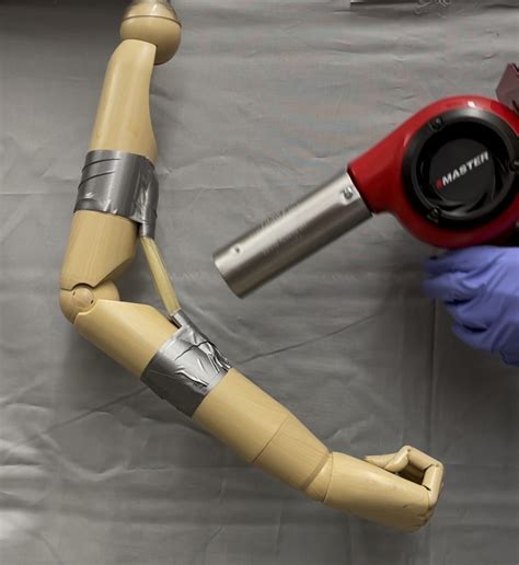 Heat-Activated Plastic Muscles Can Lift 5000 Times Their Weight