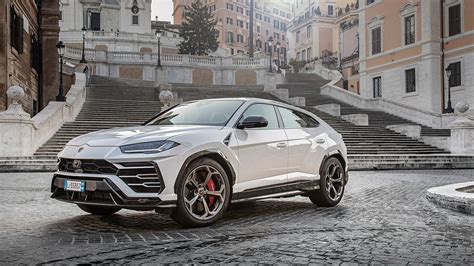 Lamborghini Urus White