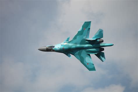 Sukhoi Su-34 Military Jet in Stunning 4K Ultra HD Wallpaper