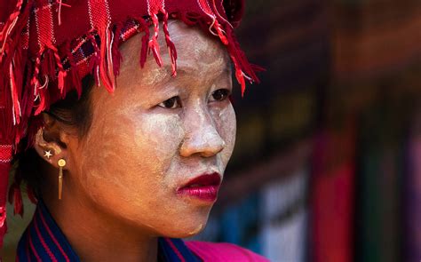 Mynmar Local People 的图像结果