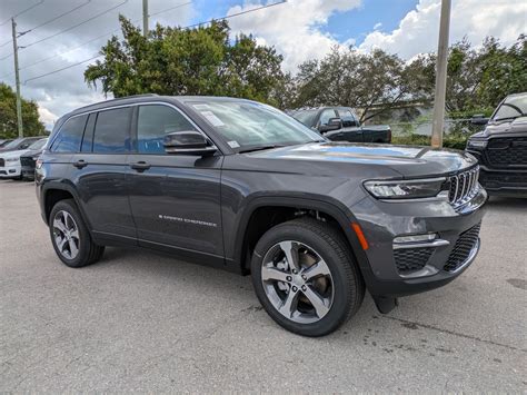 New 2025 Jeep Grand Cherokee Limited Sport Utility in Naples #C359016 | Naples Chrysler Dodge ...
