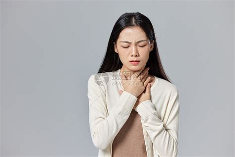 咽喉不舒服的女性高清图片下载-正版图片506952979-摄图网