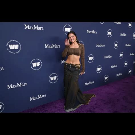 Image result for Addison Rae Ban