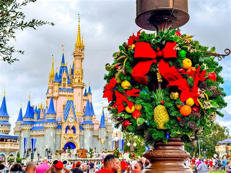 Amazon Just Released New Disney LEGO Advent Calendars | the disney food ...