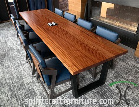Conference Room Table 的图像结果