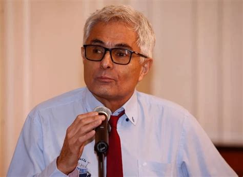 Profesor Tomić za BETU: Prihvatiti mandate i bojkotovati rad Skupštine ...